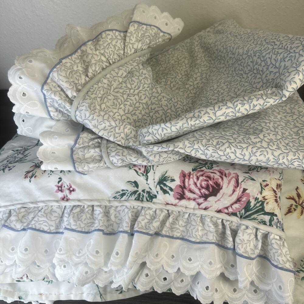 Vintage JCPenney Ruffled Bedspread 2 Shams Blue White Cottage Farmhouse Eyelit